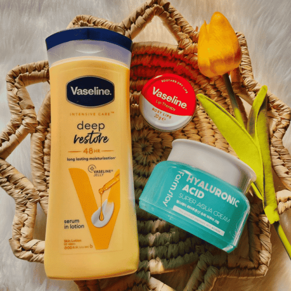 Medium budget combo 2(Vaseline lotion+ Farmstay Hyaluronic moisturizer+ Vaseline lip balm)